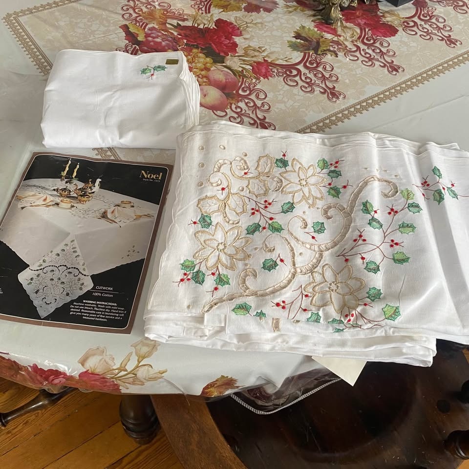 Tessile Tablecloth 66"x135" Oblong White Christmas Themed - photo 4