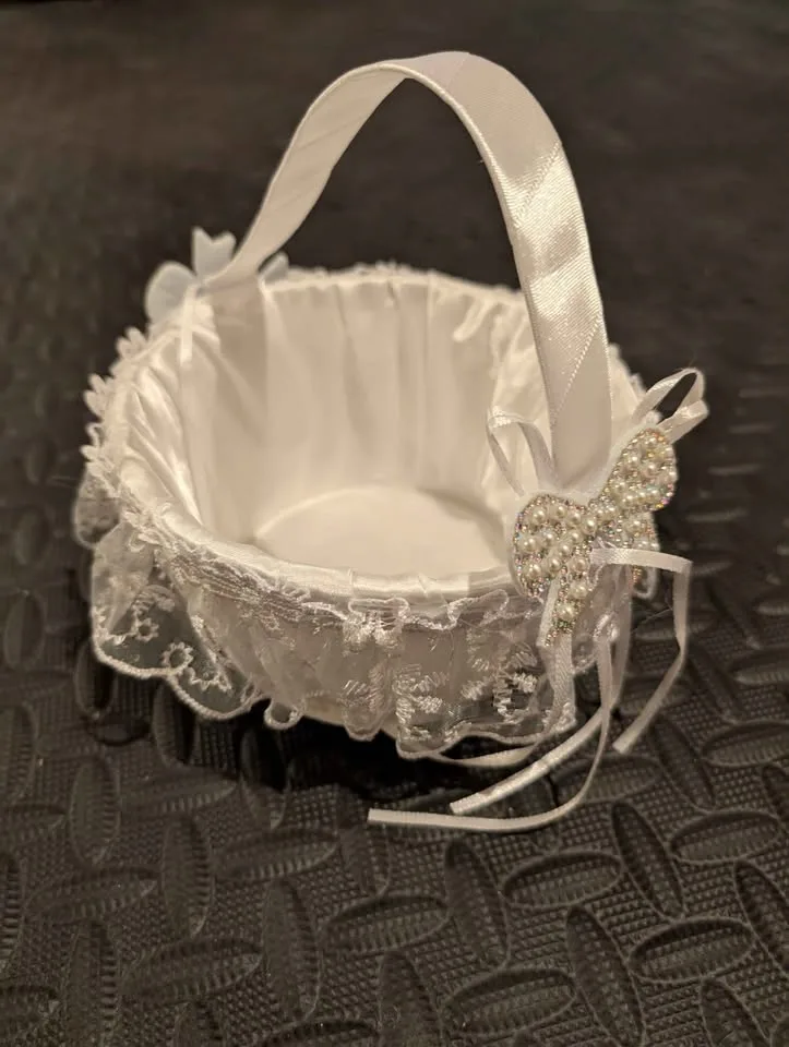 Flower Girl Wedding Basket image indicator(2)