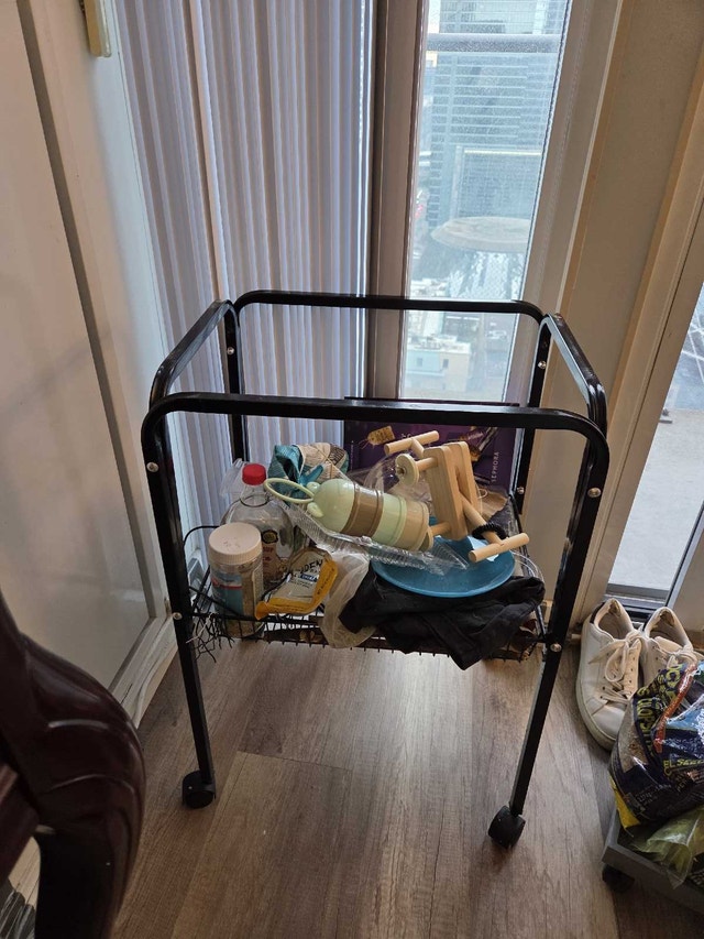 Large bird cage with rolling stand - photo 5