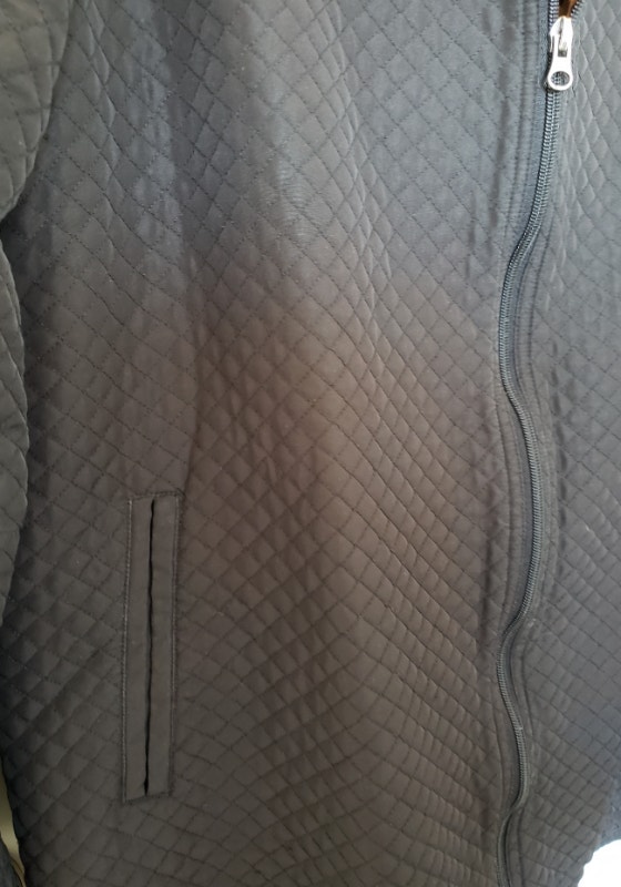 Excellent Condition Black quilted jacket - photo 3
