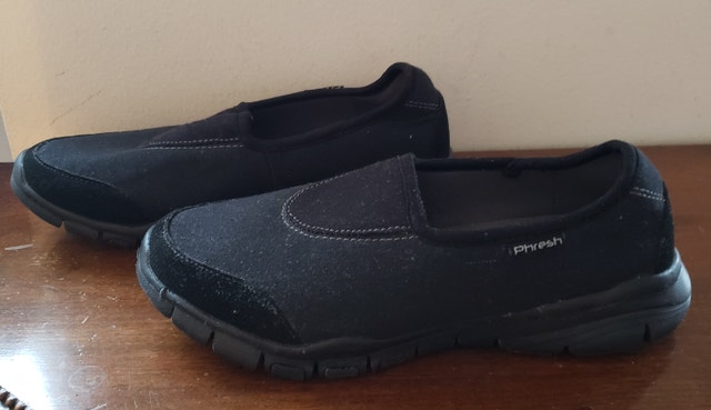 NEW Canvas Slip-ons, Black, 8M - photo 4