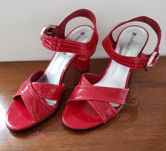 NEW Naturalizer Sandals/Heels, Red, 7.5M