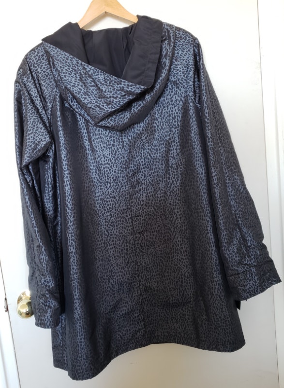 NEW w Tags Jones New York Reversible Rain Coat, M - photo 2