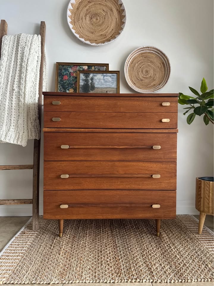 Fully Restored MCM Peppler Dresser - photo 3