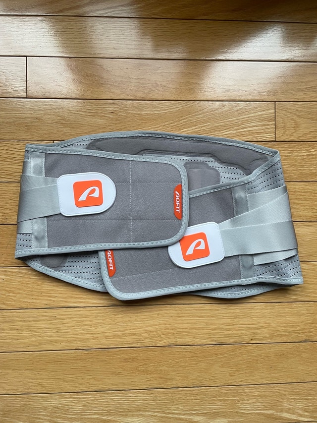 AOFIT Back Brace - size medium