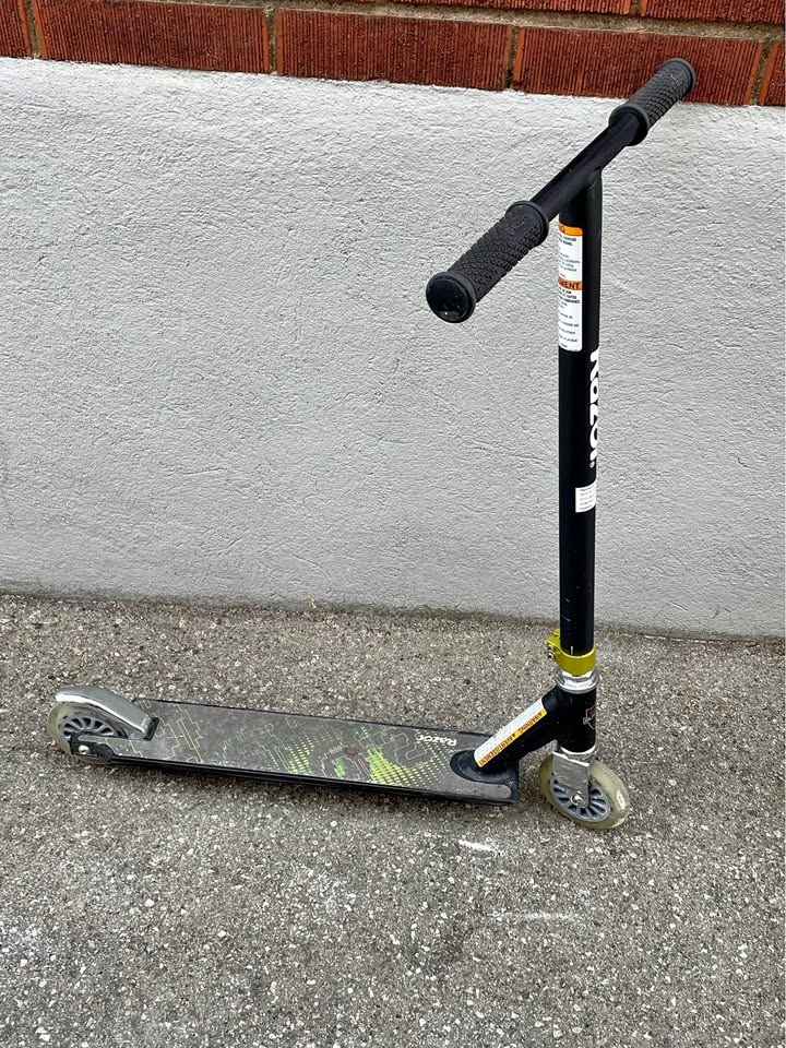 Razor Black Label scooter