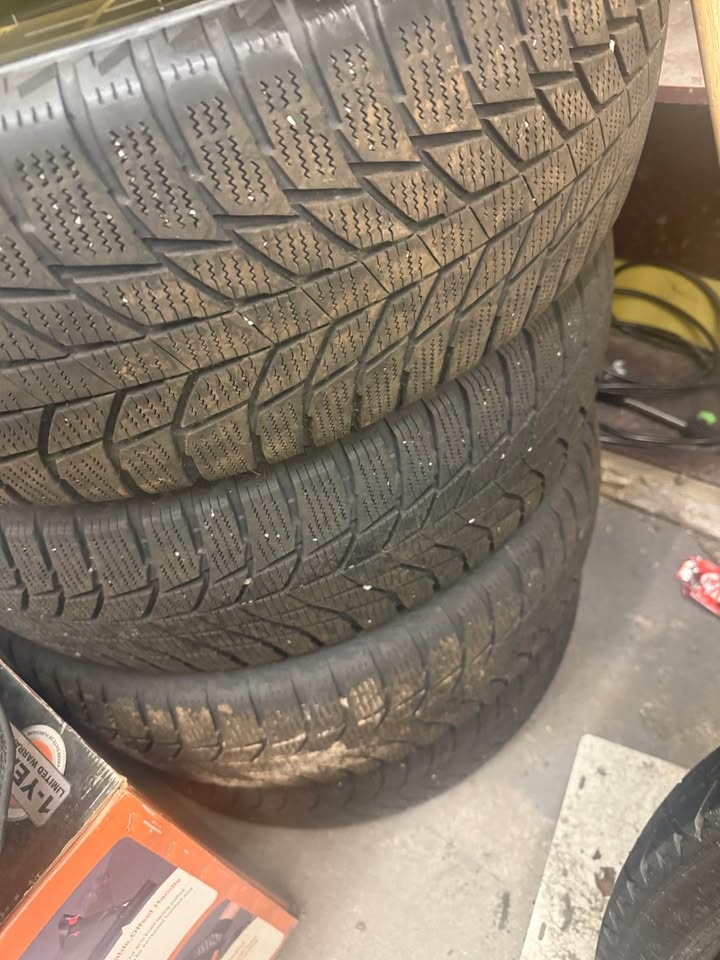 235/65/18 Triangle Snowlink Snow Tires 80% Tread - photo 5