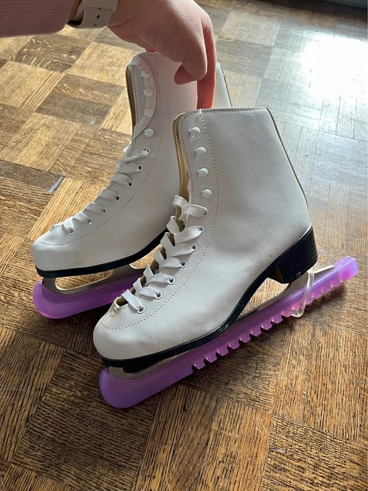 Ice Skates Size 8 with Guards