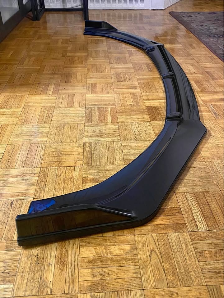 Bumper lip spoiler