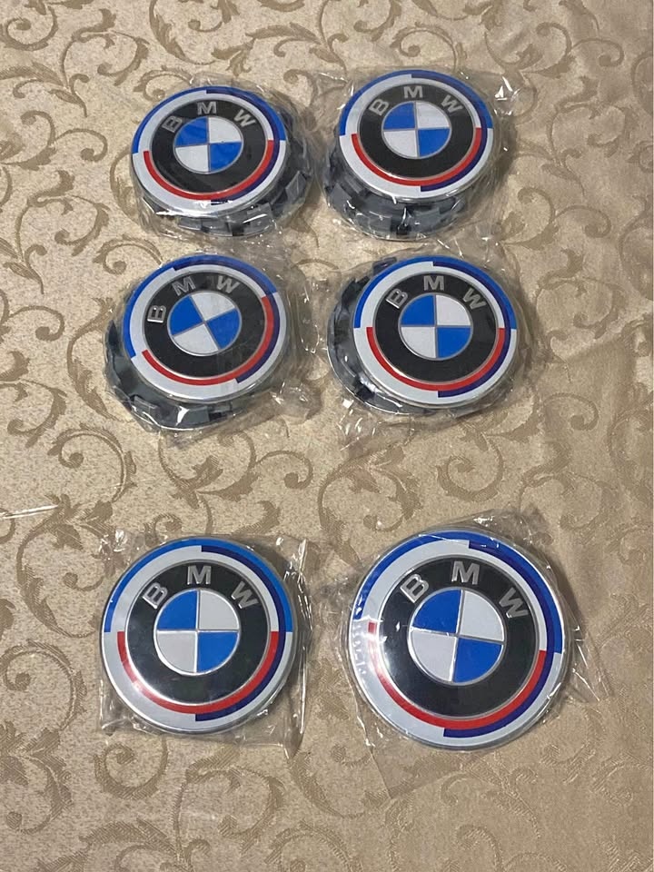 BMW center caps