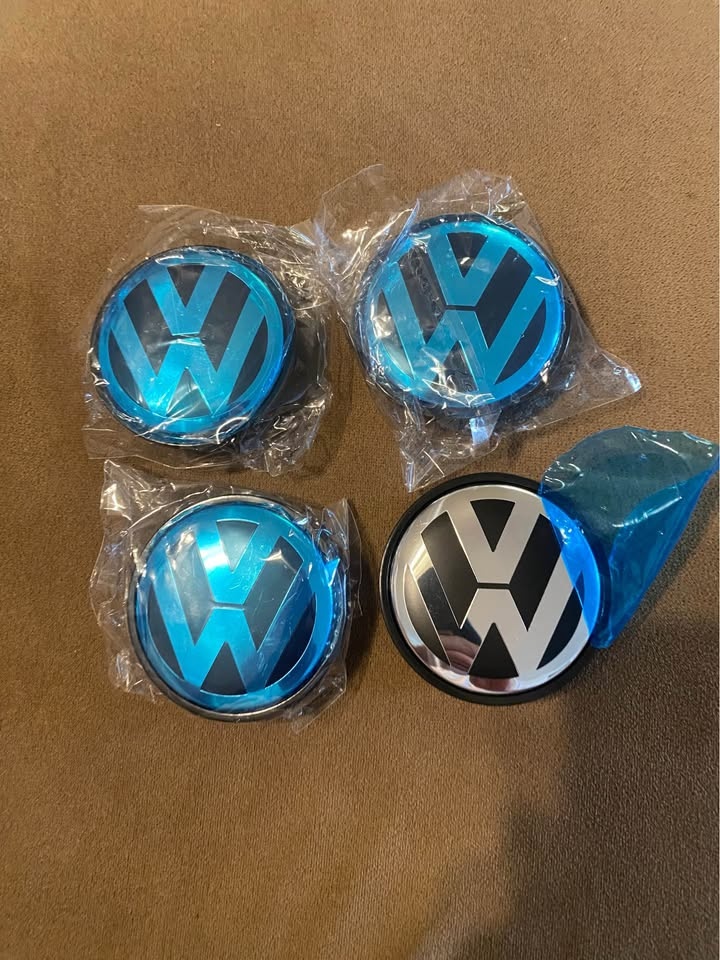 Volkswagen center caps - photo 2