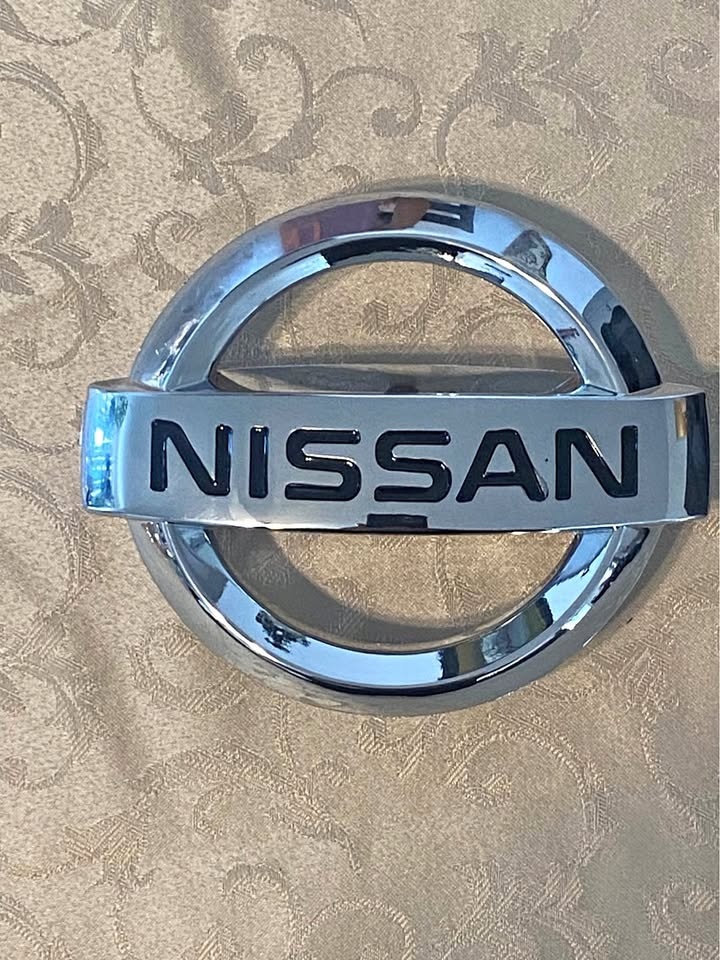 Nissan front emblem