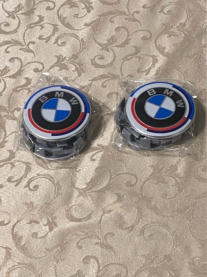 Bmw center caps - photo 2