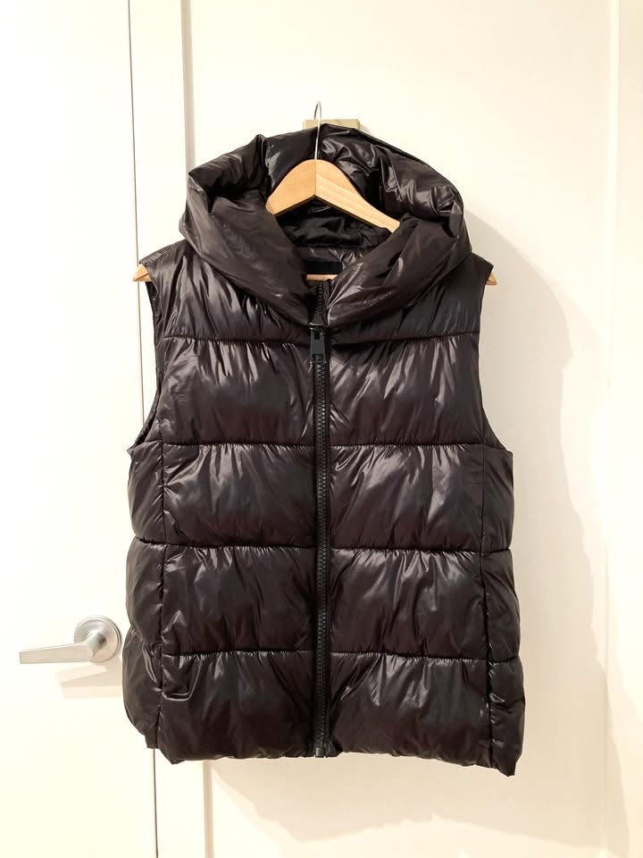 Zara Black Puffer Vest - photo 2