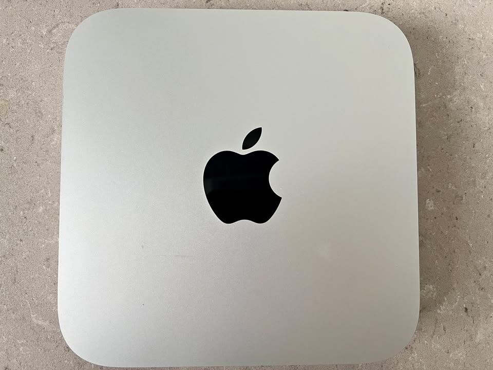 Mac mini M1 - 512GB & 16G with apple wirless Keyboard