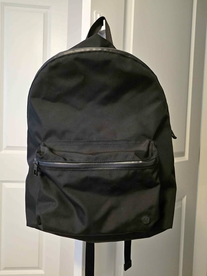Lululemon Black Backpack – Clean & Minimal