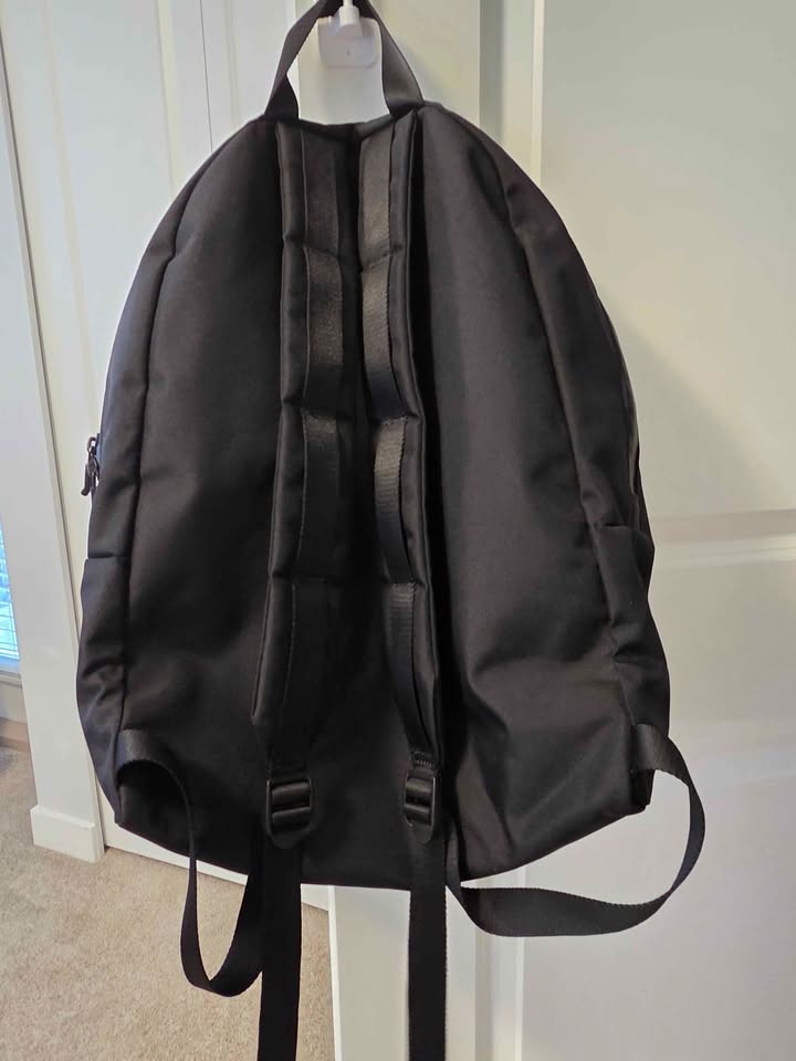 Lululemon Black Backpack – Clean & Minimal - photo 2