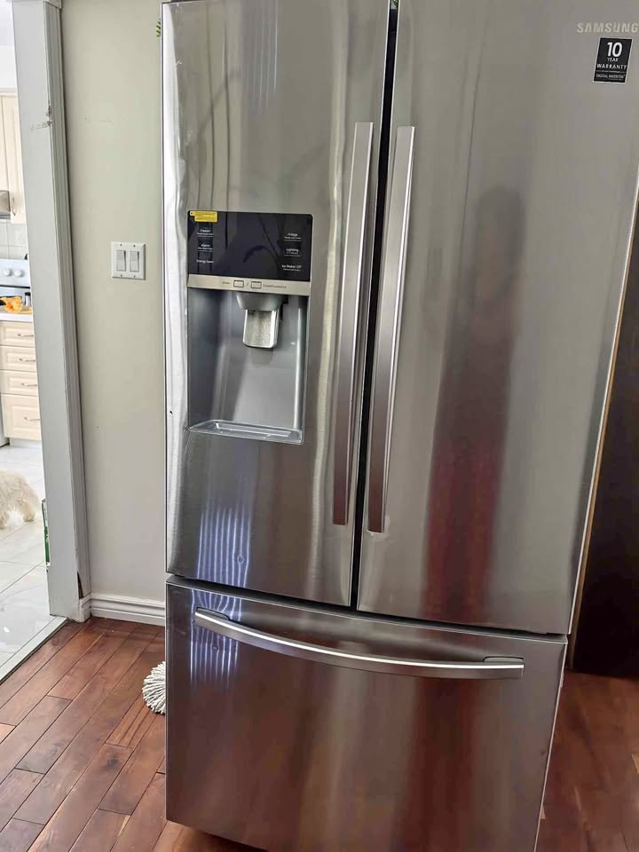 Fridge, read description!