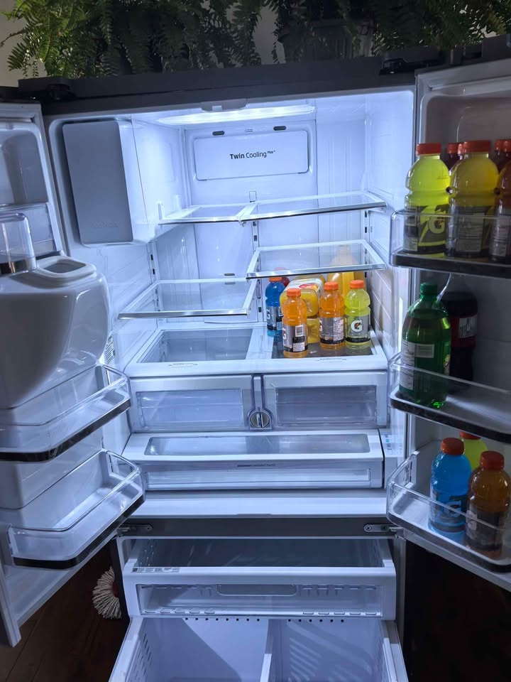 Fridge, read description! - photo 2
