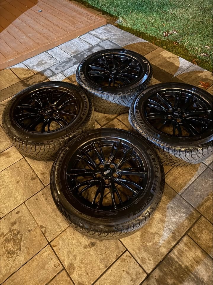 235/55/18 MICHELINS ON RIMS!!! GREAT SET!! - photo 2