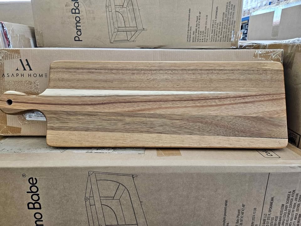 Acacia Chacuterie Boards/Cutting Trays, BNIB