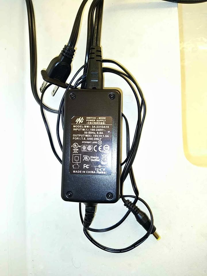 AC Adapter - 15V _ 1.5A