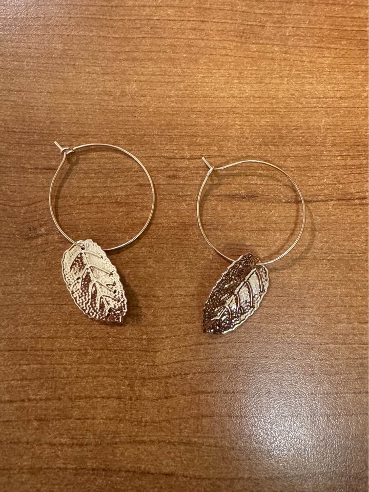 BRAND NEW SHEIN Assorted Summer and Gold Earrings - photo 3