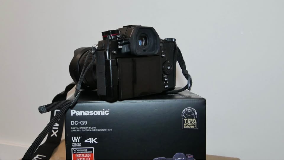 Panasonic Lumix G9 + Lumix 12–60mm Lens – Very low shutter count - photo 2