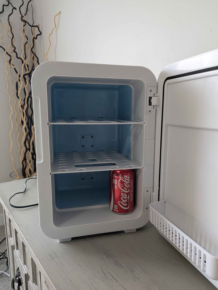 16L Compact Fridge/Warmer – Perfect for Nursery or Office - photo 2
