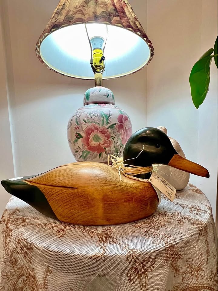 🦆 Vintage Hand-Carved Wooden Duck Decoy (c.1988)