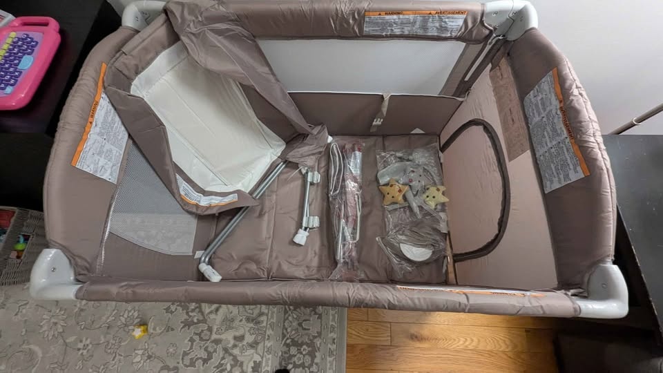 Brand New BabyJoy Playpen and Change Table - photo 4