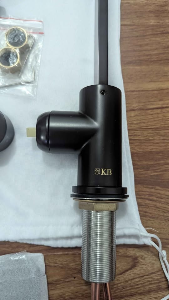 Kingston Brass Faucet with Pop-Up - photo 2