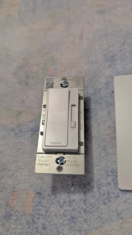 LeGrand Radiant LED Advanced Dimmer with Wall Plate