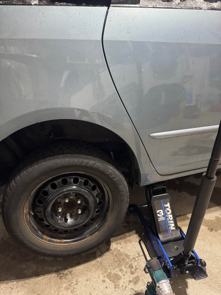 Mobile Tire Change - photo 4