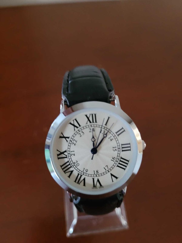 Women's Black Roman Dial fashion watch - photo 2