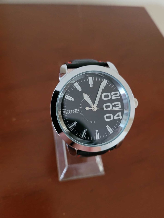 Brand New Skone Black and Silver Men's Watch