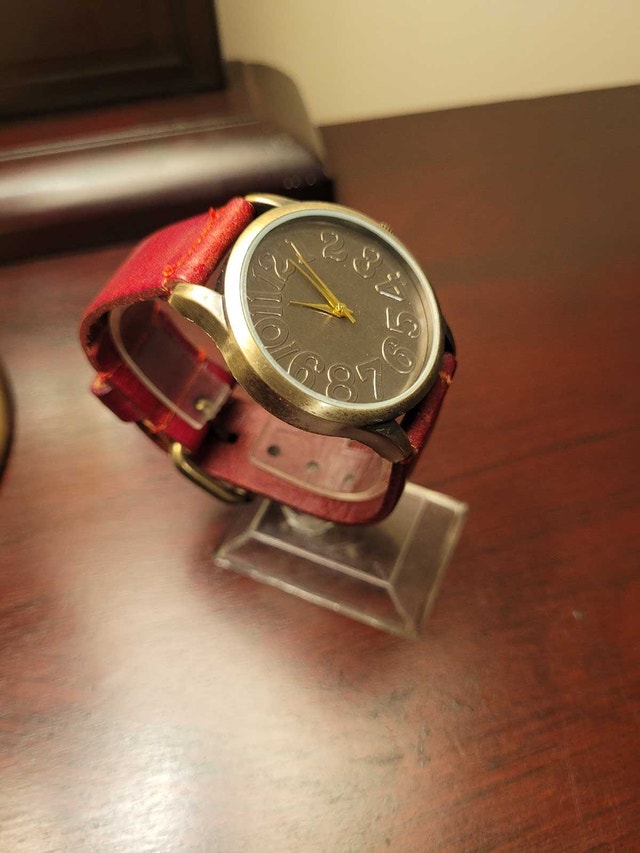 Brand New Red Women's Fashion Watch - photo 3