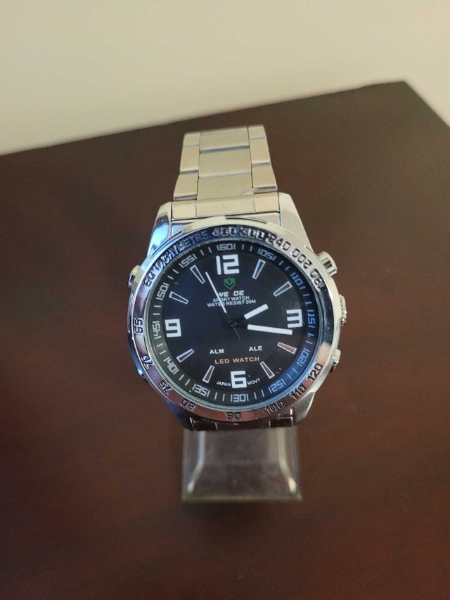 New Weide Men’s LED Sport Watch