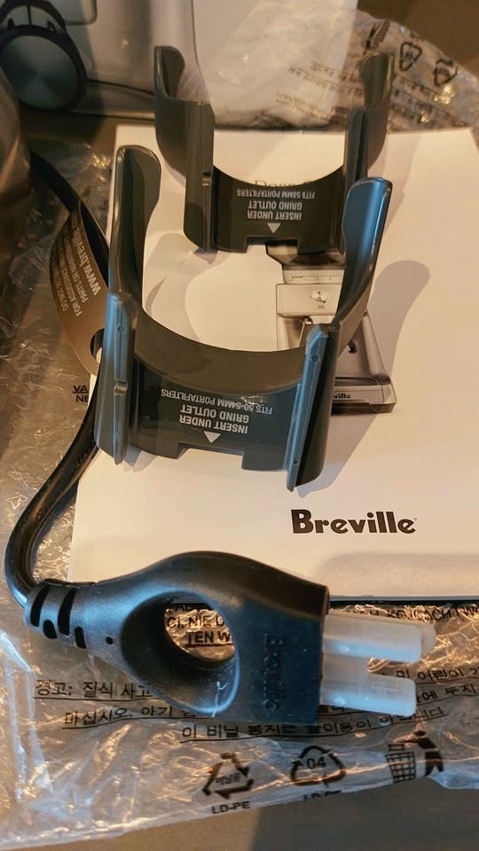 Breville Dose Control Grinder - NEW in box - photo 3