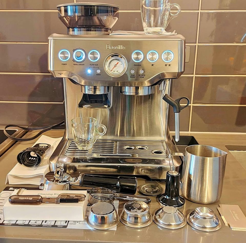 Breville Barista Express - like NEW!!!