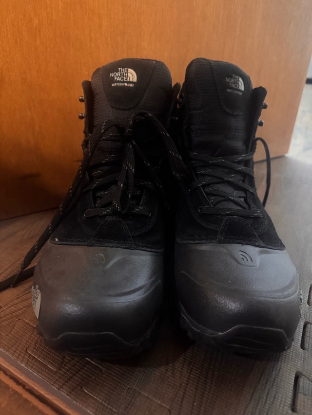 North Face winter boots (Bnew) $70 - photo 2