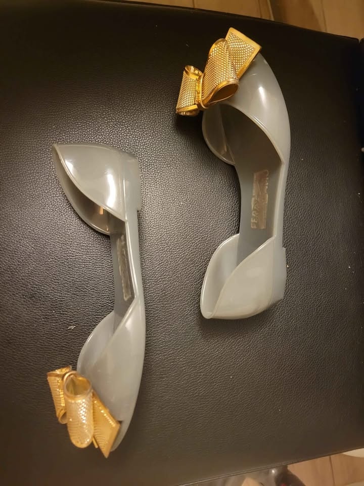 Ferragamo Barbados Jelly Flats - photo 4