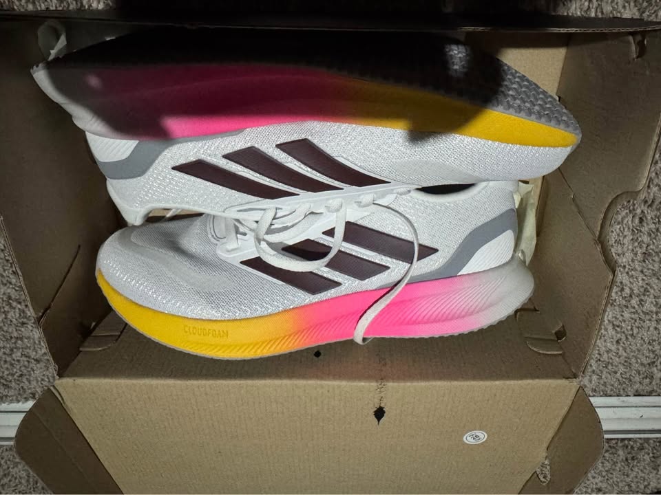 Adidas Runfalcon Running shoes 5 US8 - photo 2