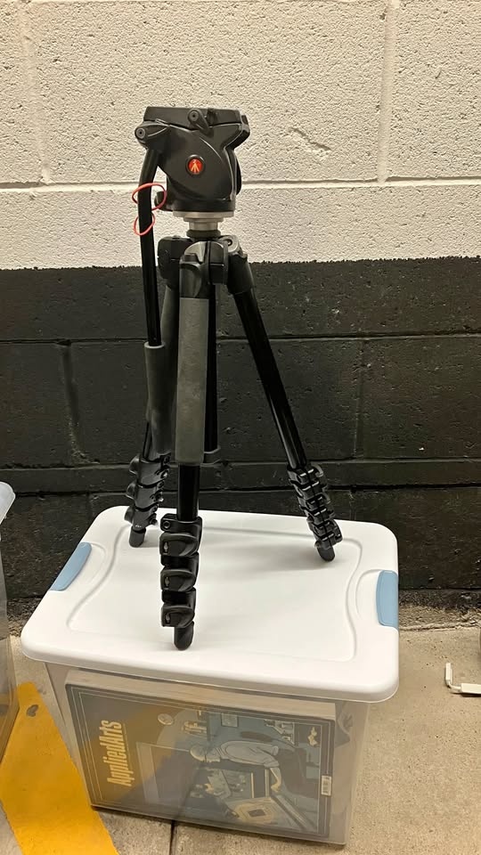 Manfrotto Tripod (High Quality Tripod)