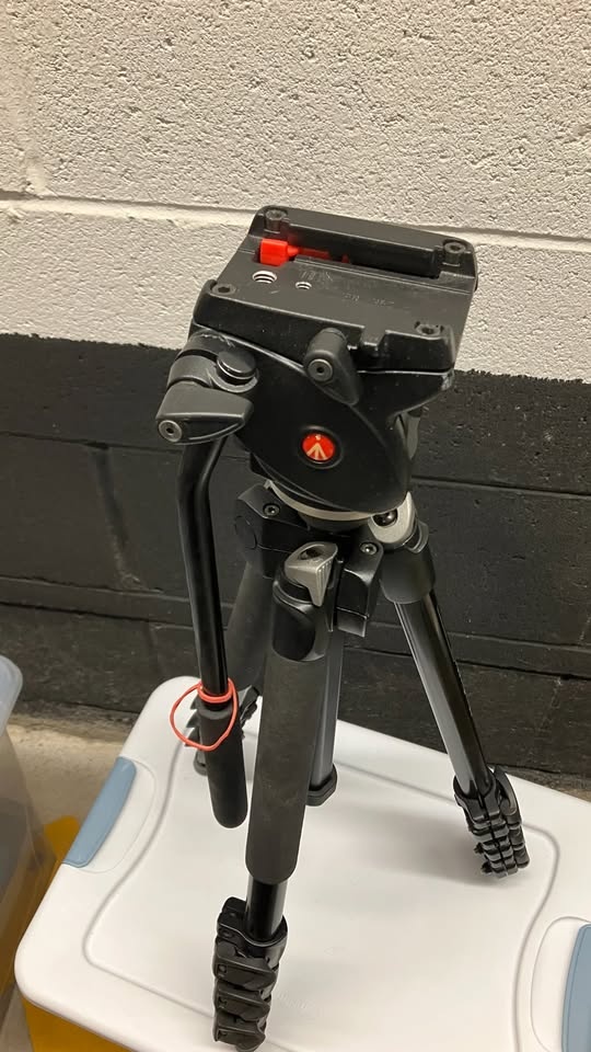 Manfrotto Tripod (High Quality Tripod) - photo 2