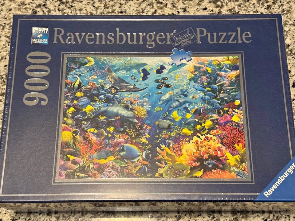 Unopened - Ravensburger Puzzle - Underwater Paradise (9000 Piece
