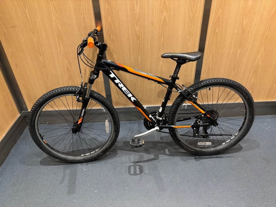 TREK 3500 Mountain Bike - photo 2