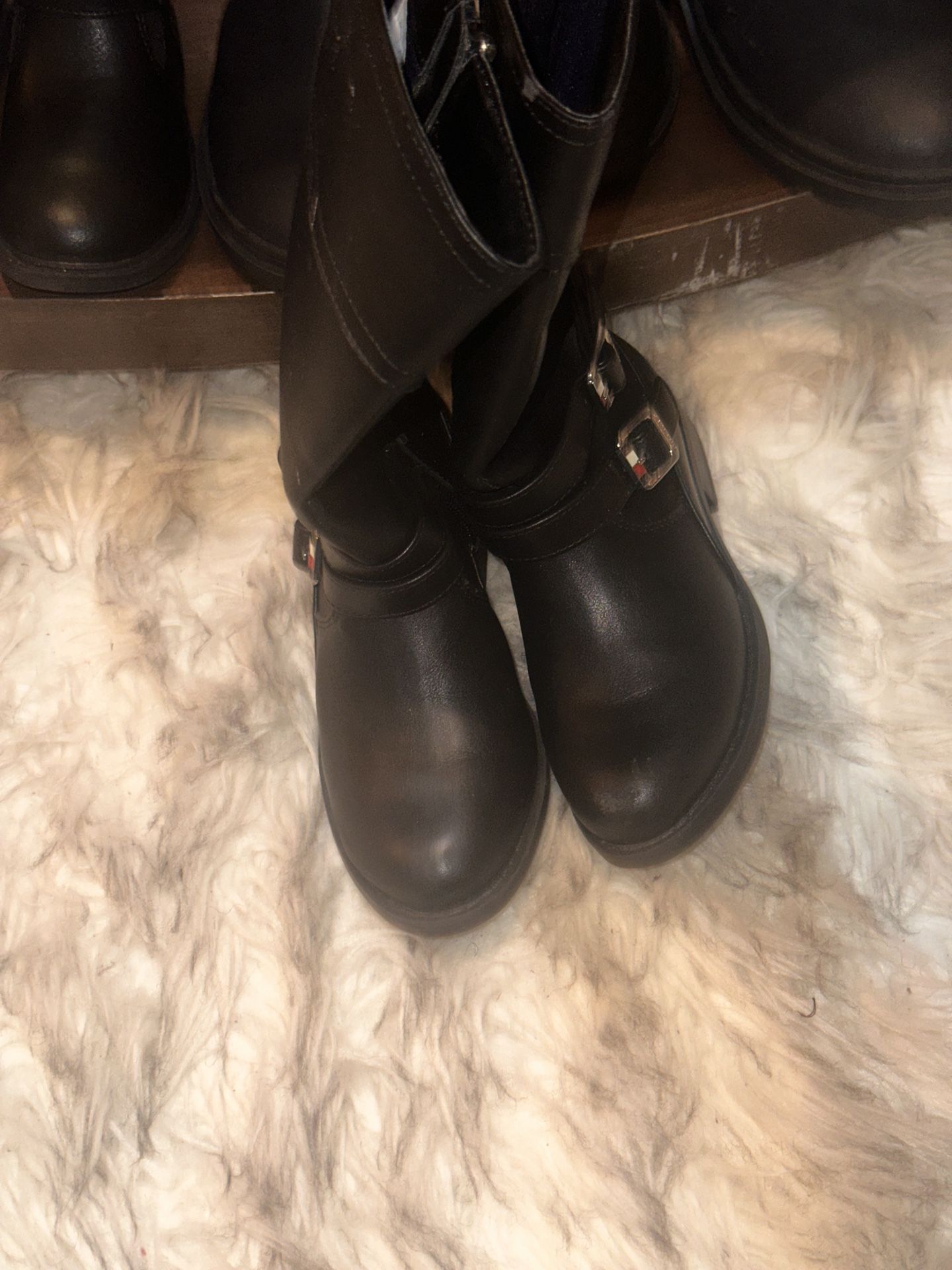 Little Girls Tommy Hilfiger Boots – Size 11 - photo 2