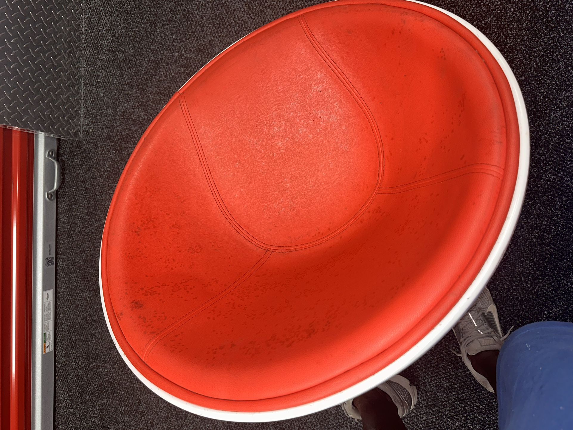 Corliving Mod Circular Chair - photo 3