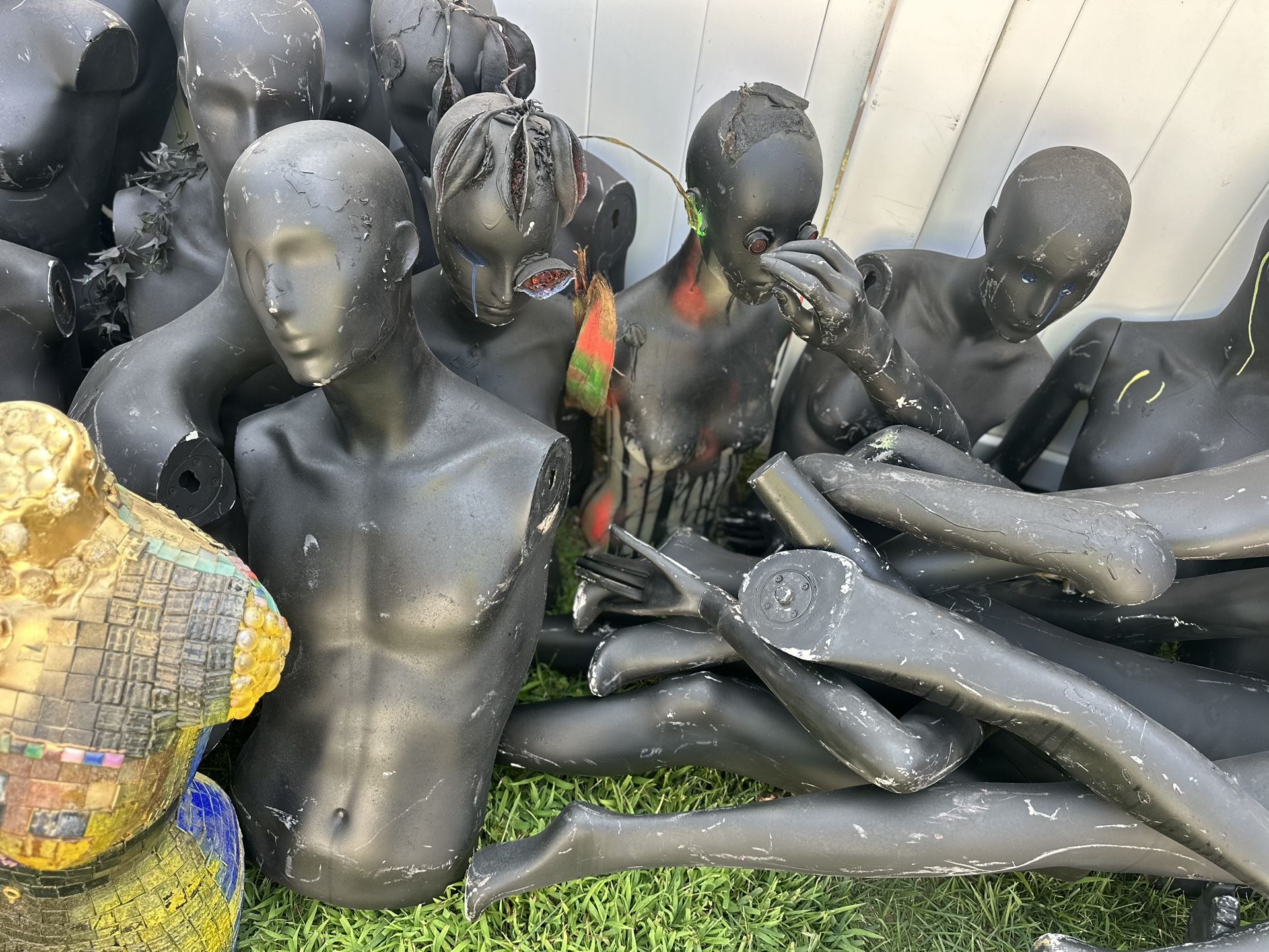 Mannequins - photo 2